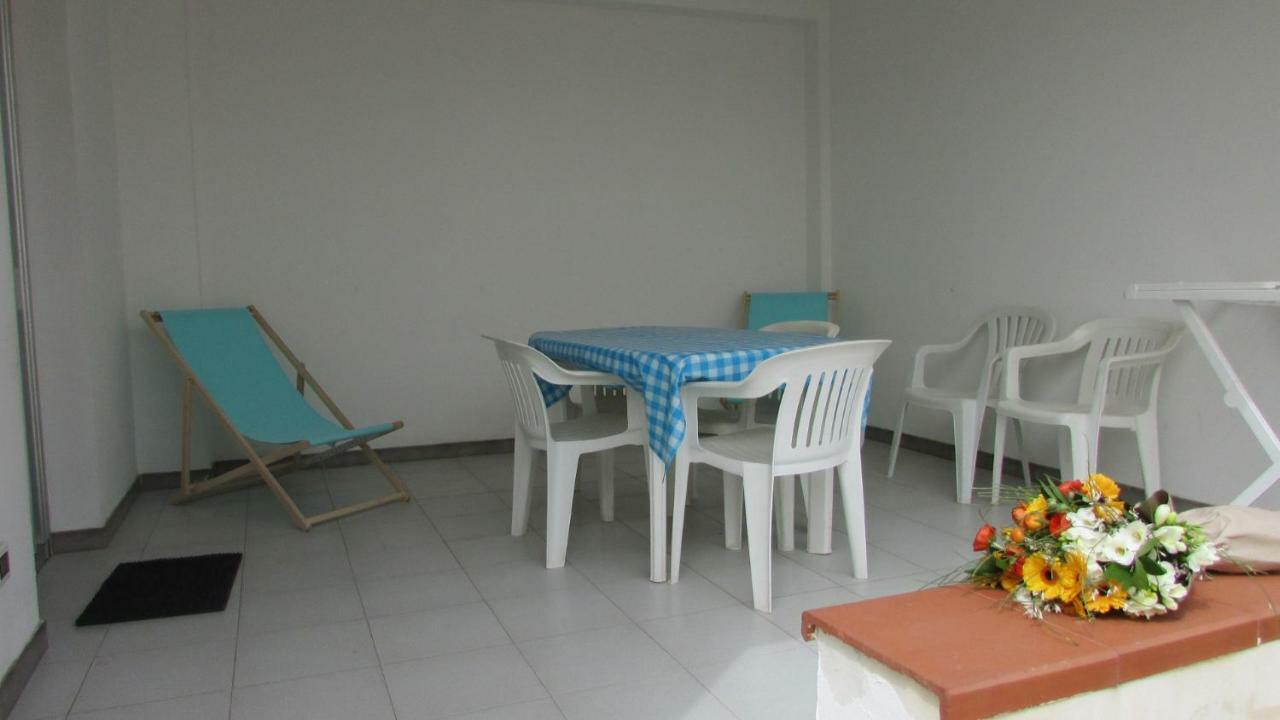 Appartamento Spiaggia Playa 卡斯泰拉马莱 外观 照片