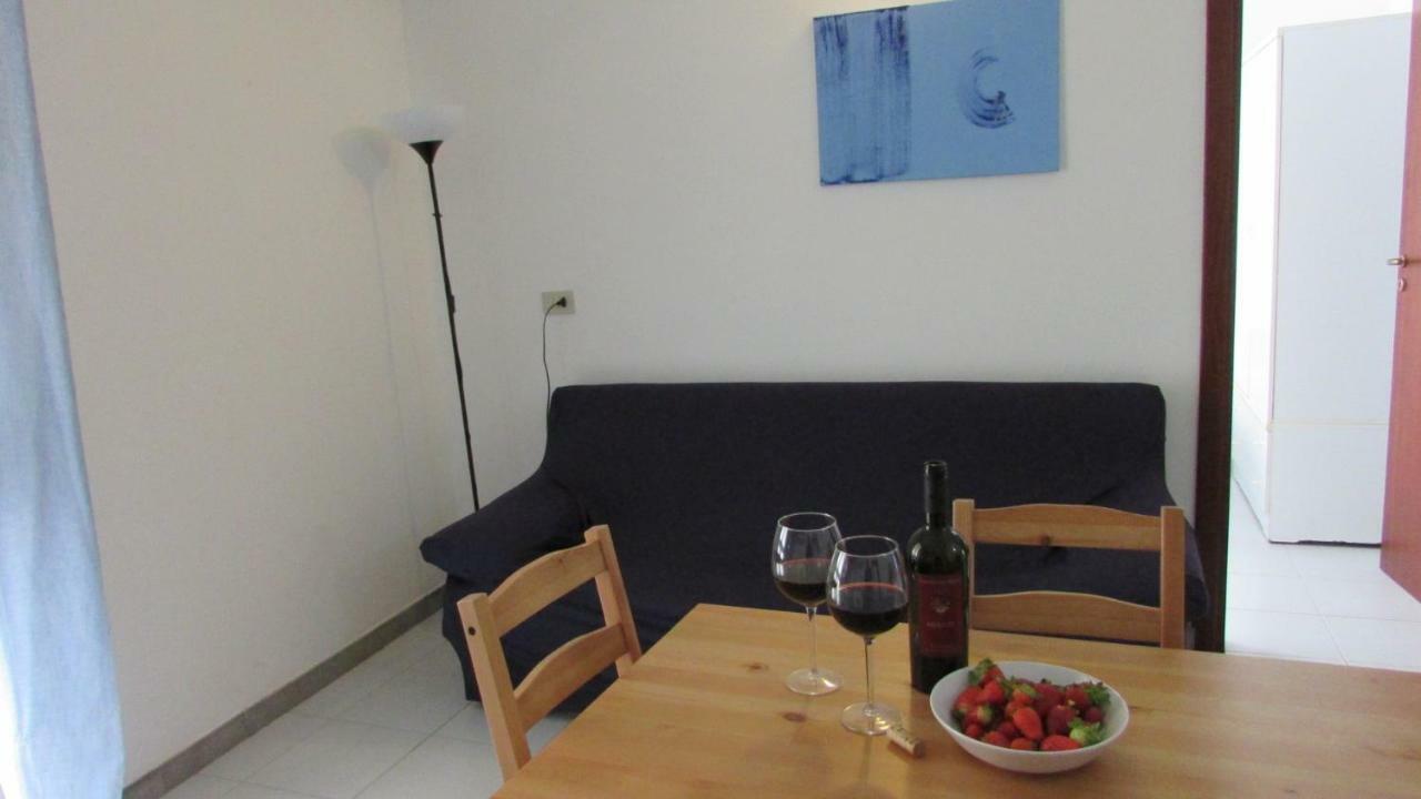 Appartamento Spiaggia Playa 卡斯泰拉马莱 外观 照片