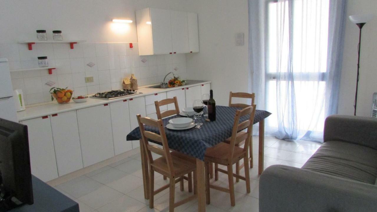 Appartamento Spiaggia Playa 卡斯泰拉马莱 外观 照片